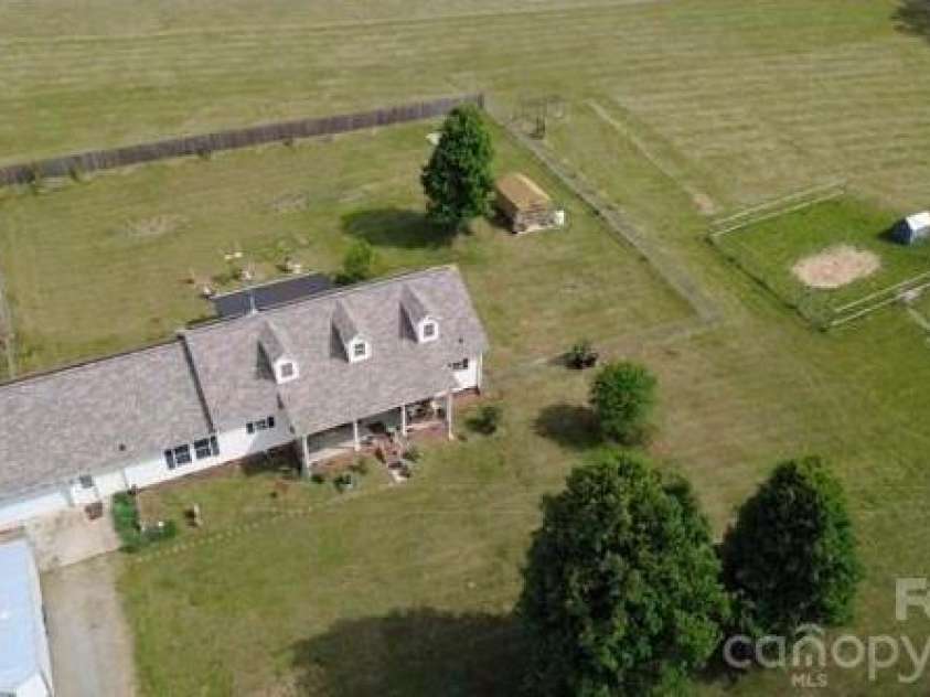 2107 Jenkins Printing Drive, Newton, NC 28658.  MLS# CAR4373071, YatesRealty ID 19063. 