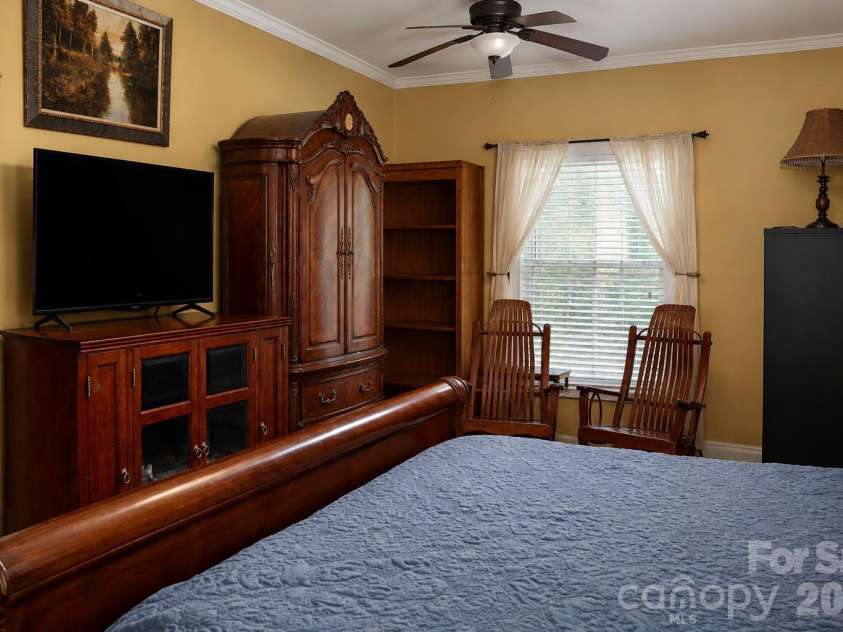 2107 Jenkins Printing Drive, Newton, NC 28658.  MLS# CAR4373071, YatesRealty ID 19063. 