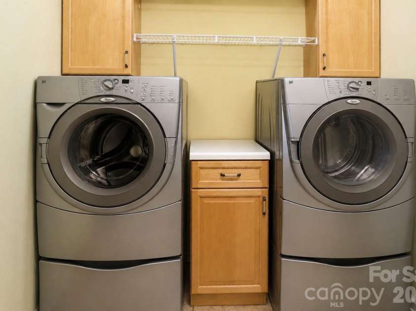 2107 Jenkins Printing Drive, Newton, NC 28658.  MLS# CAR4373071, YatesRealty ID 19063. 
