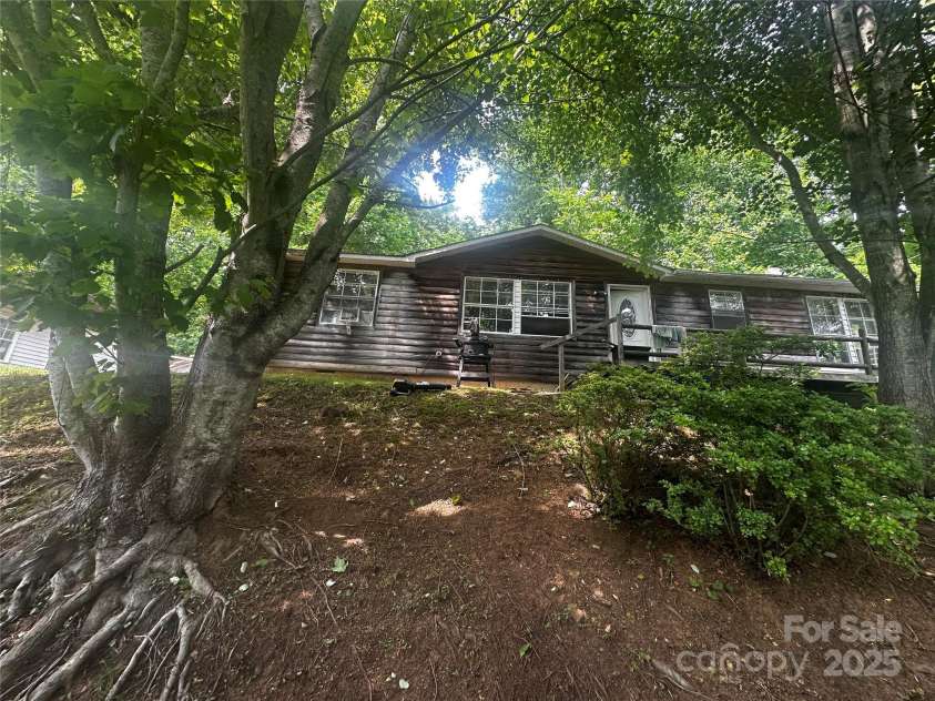 193 Green Cove Road, Bakersville, NC 28705.  MLS# CAR4267864, YatesRealty ID 19065. 