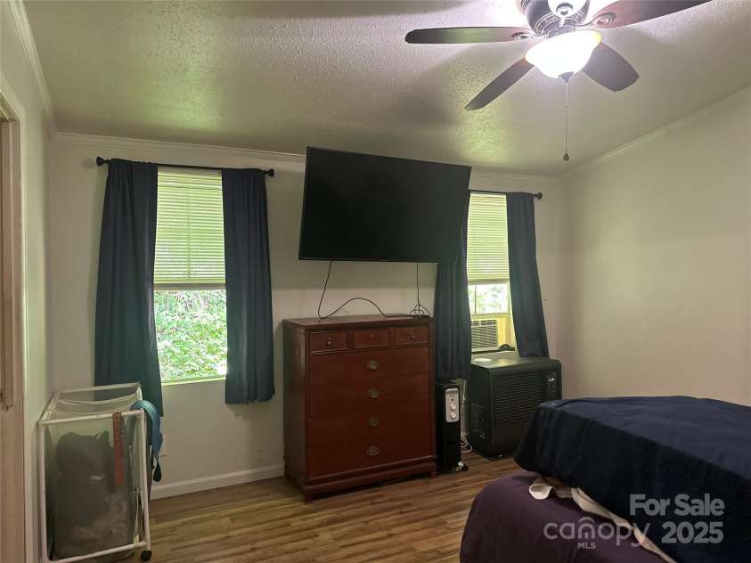193 Green Cove Road, Bakersville, NC 28705.  MLS# CAR4267864, YatesRealty ID 19065. 
