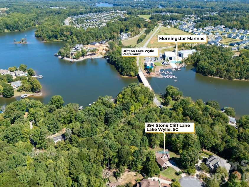 394 Stone Cliff Lane, Lake Wylie, SC 29710.  MLS# CAR4360878, YatesRealty ID 19066. 
