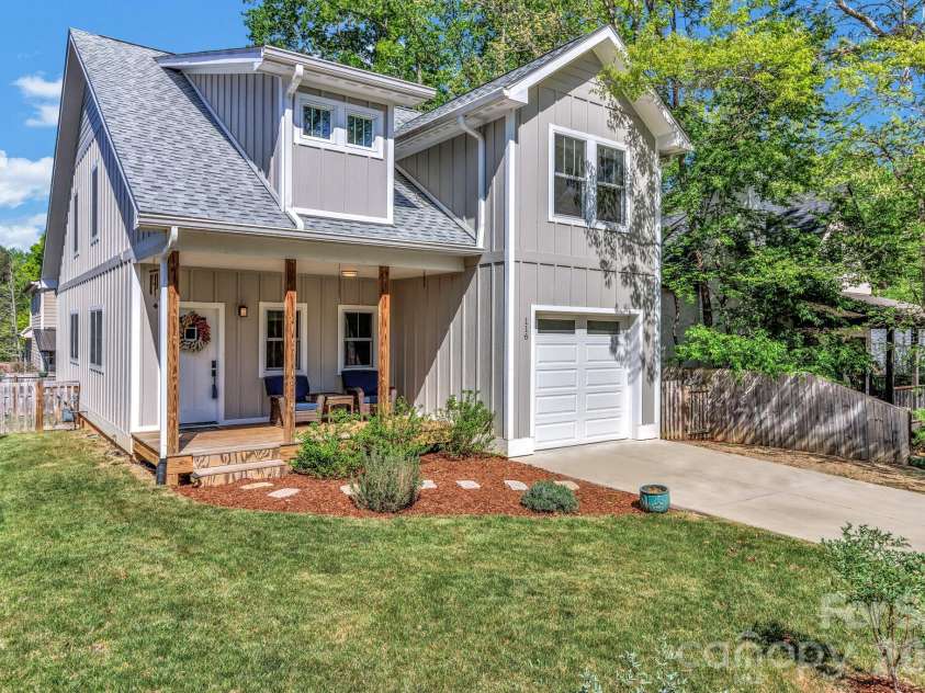 116 Craggy Street, Black Mountain, NC 28711.  MLS# CAR4373163, YatesRealty ID 19069. 