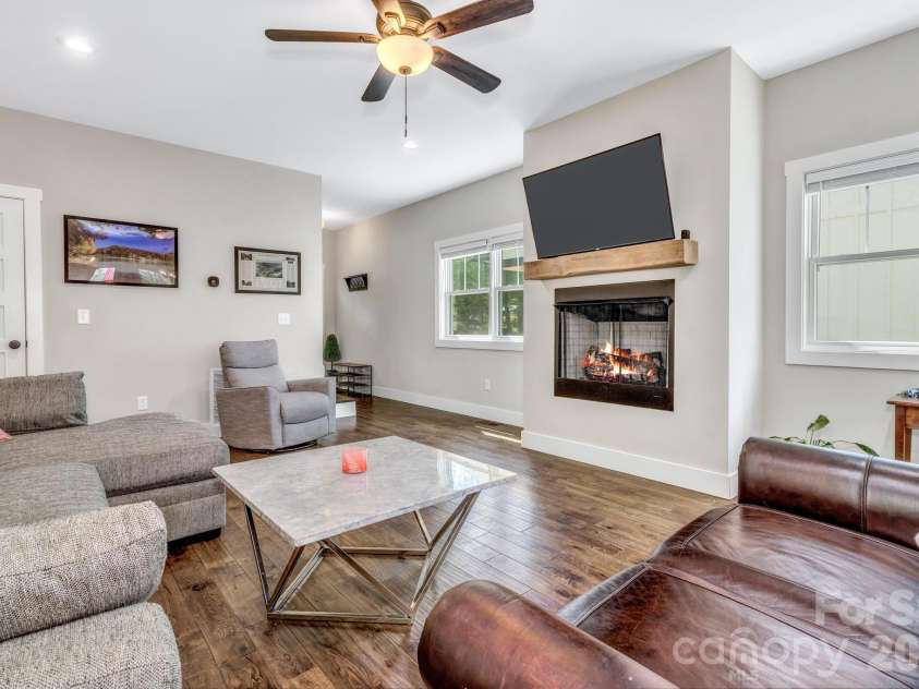 116 Craggy Street, Black Mountain, NC 28711.  MLS# CAR4373163, YatesRealty ID 19069. 