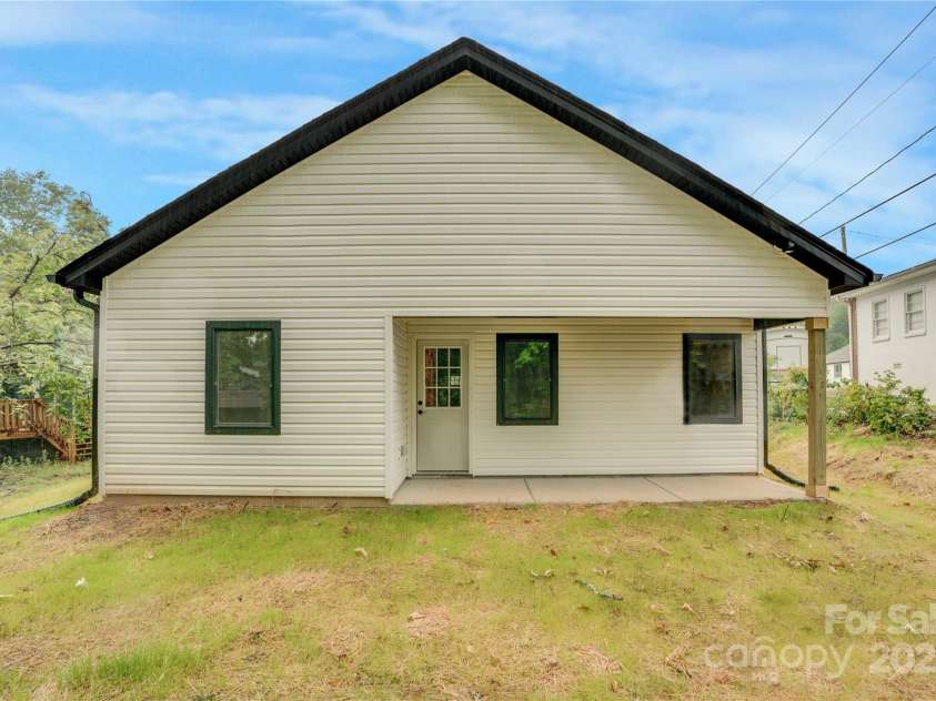 452 Duncan Street, Spartanburg, SC 29306.  MLS# CAR4269846, YatesRealty ID 19069. 