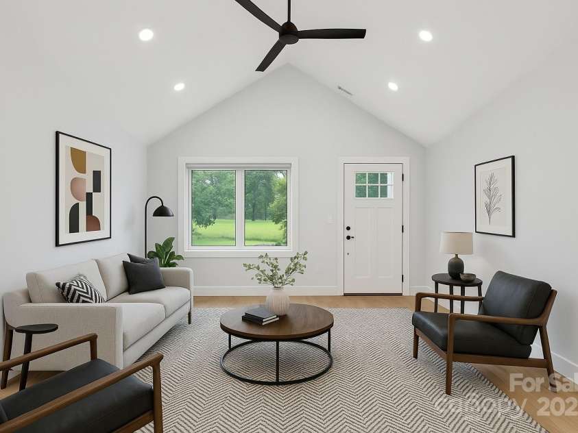 452 Duncan Street, Spartanburg, SC 29306.  MLS# CAR4269846, YatesRealty ID 19069. Virtually Staged