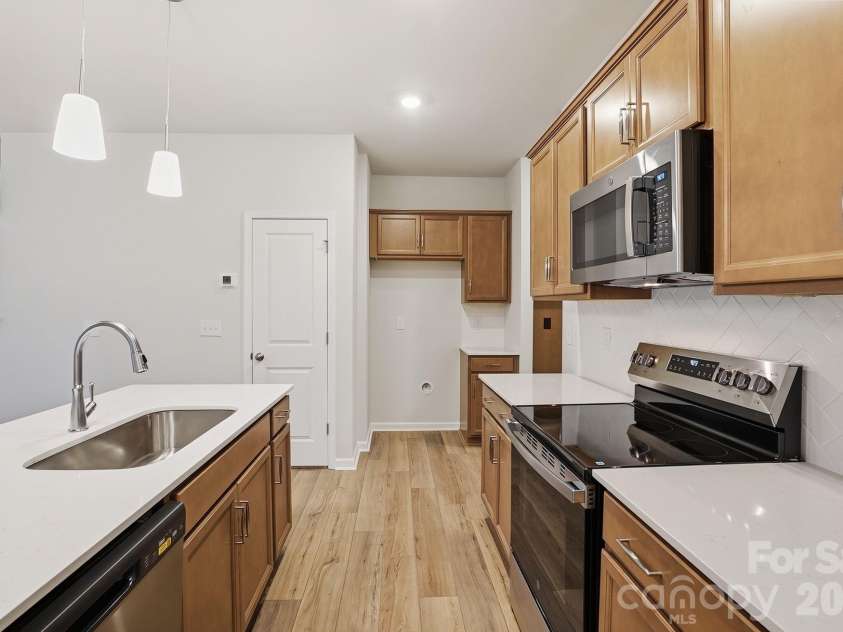 5865 Tuckaseegee Road, Charlotte, NC 28208.  MLS# CAR4401600, YatesRealty ID 1907. 