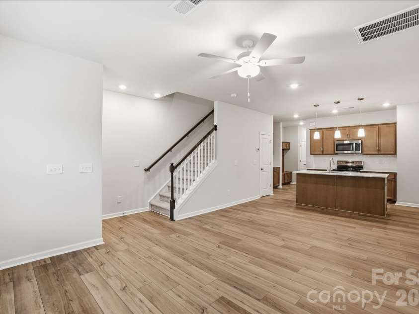 5865 Tuckaseegee Road, Charlotte, NC 28208.  MLS# CAR4401600, YatesRealty ID 1907. 