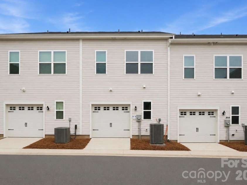 5865 Tuckaseegee Road, Charlotte, NC 28208.  MLS# CAR4401600, YatesRealty ID 1907. Rear facing garage
