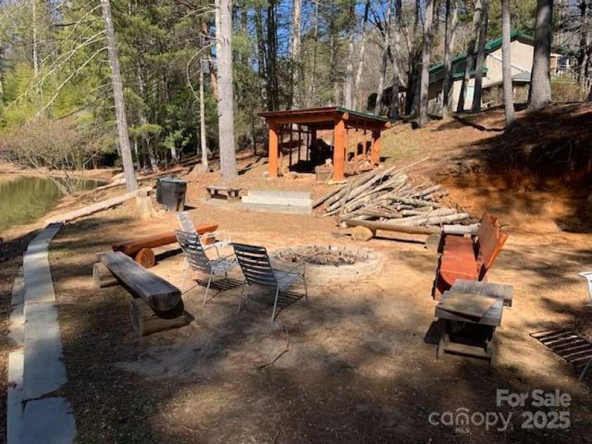 60 LAKEMONT COTTAGE Trail, Flat Rock, NC 28739.  MLS# CAR4233288, YatesRealty ID 1907. 