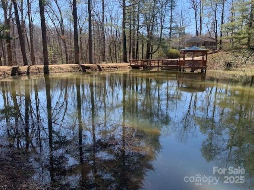 60 LAKEMONT COTTAGE Trail, Flat Rock, NC 28739.  MLS# CAR4233288, YatesRealty ID 1907. 