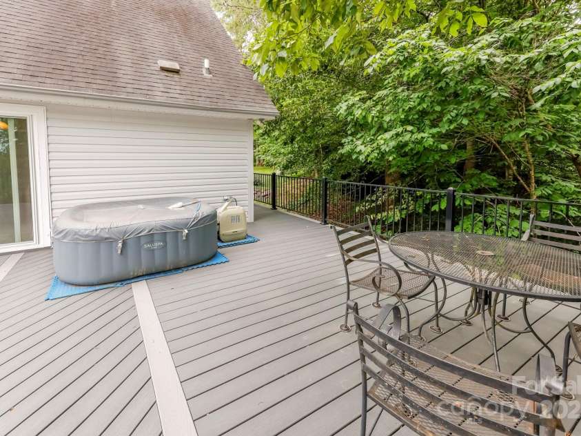 189 Greenhill Ridge Drive, Rutherfordton, NC 28139.  MLS# CAR4270238, YatesRealty ID 19071. 