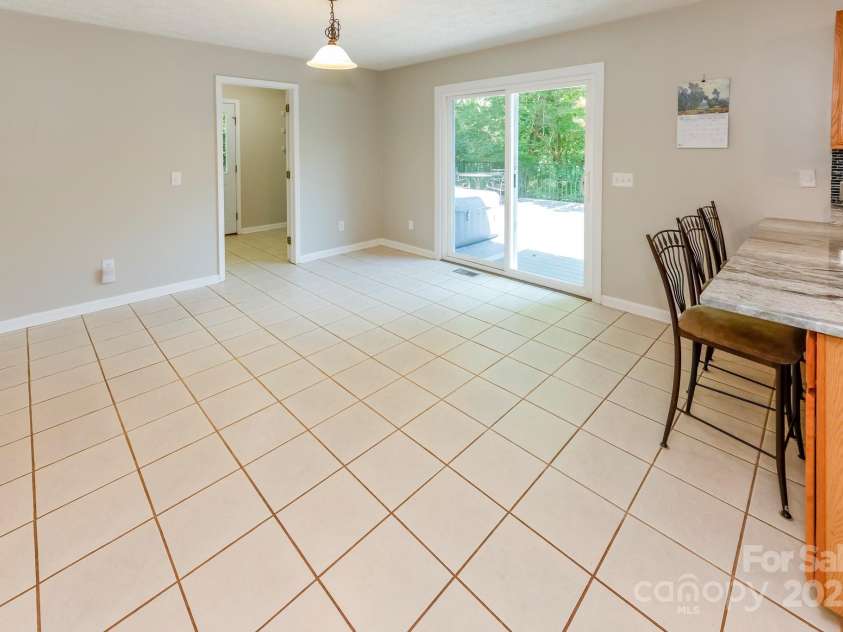 189 Greenhill Ridge Drive, Rutherfordton, NC 28139.  MLS# CAR4270238, YatesRealty ID 19071. 