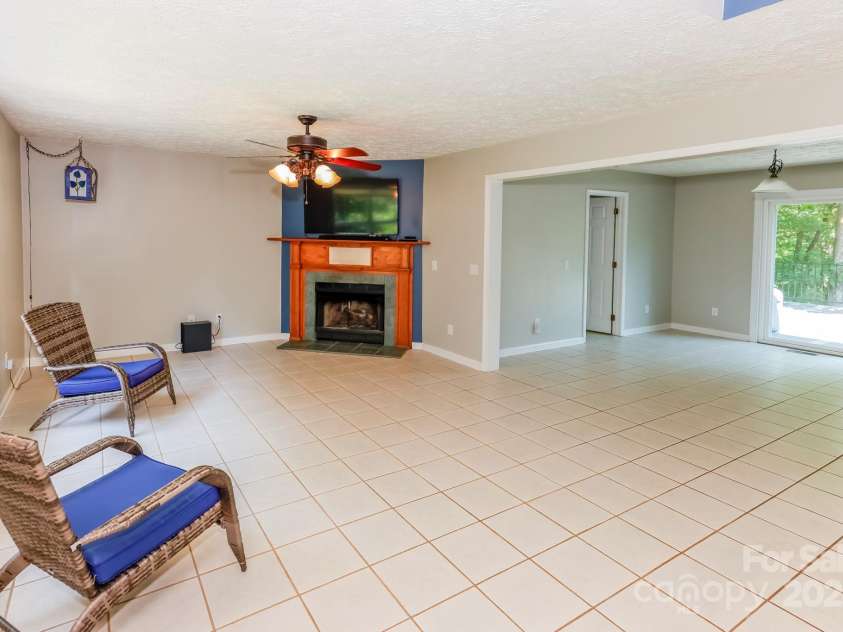 189 Greenhill Ridge Drive, Rutherfordton, NC 28139.  MLS# CAR4270238, YatesRealty ID 19071. 