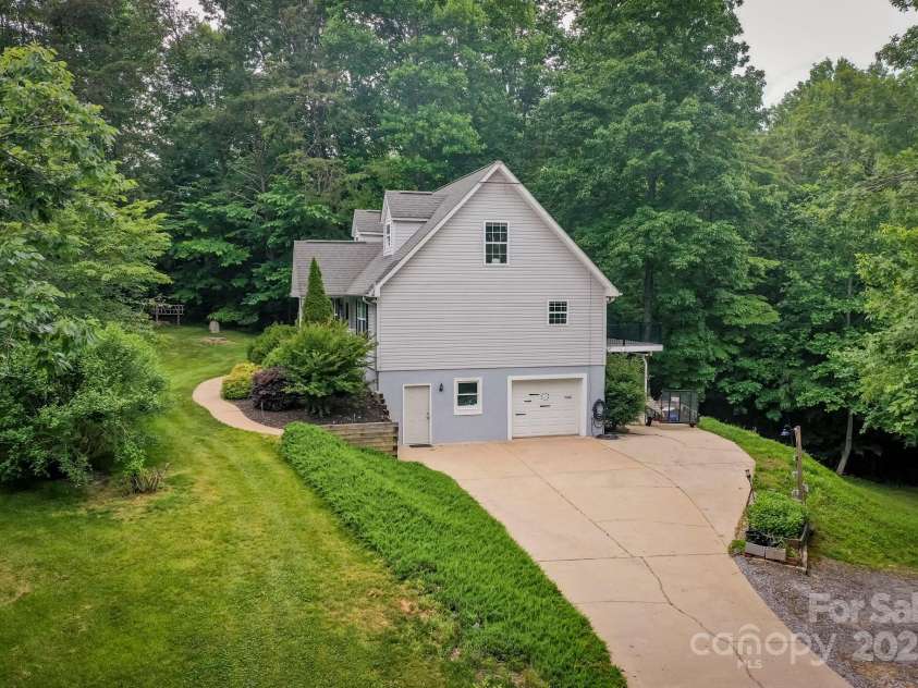 189 Greenhill Ridge Drive, Rutherfordton, NC 28139.  MLS# CAR4270238, YatesRealty ID 19071. 