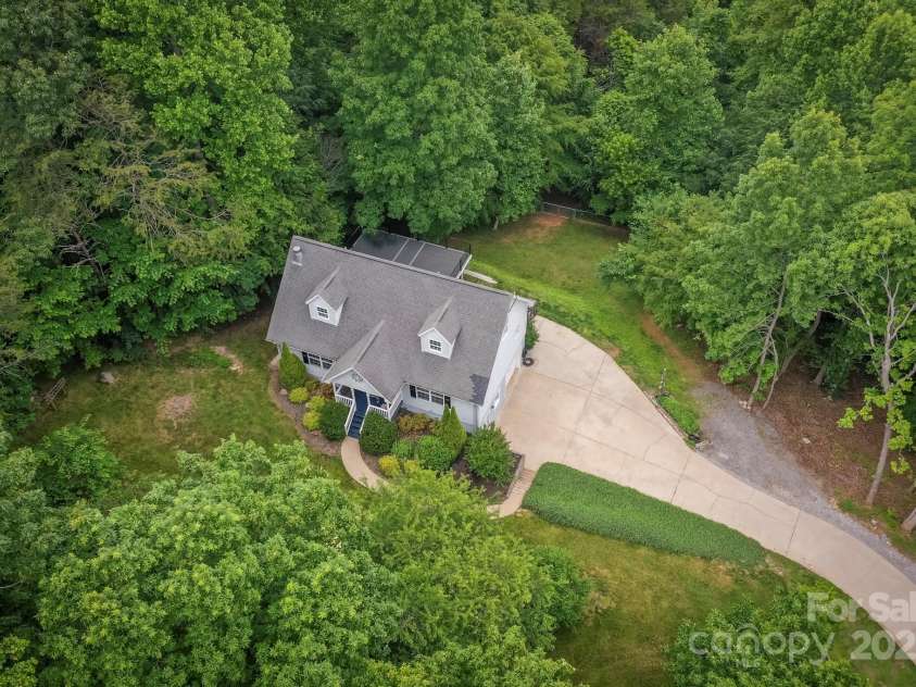 189 Greenhill Ridge Drive, Rutherfordton, NC 28139.  MLS# CAR4270238, YatesRealty ID 19071. Large yard