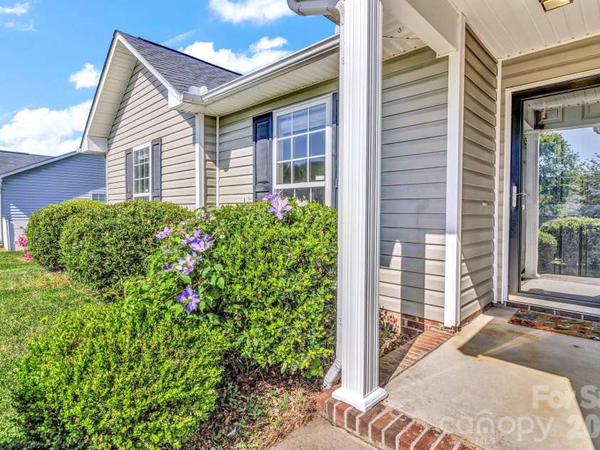 58 Sunberry Trail, Fletcher, NC 28732.  MLS# CAR4371810, YatesRealty ID 19071. 