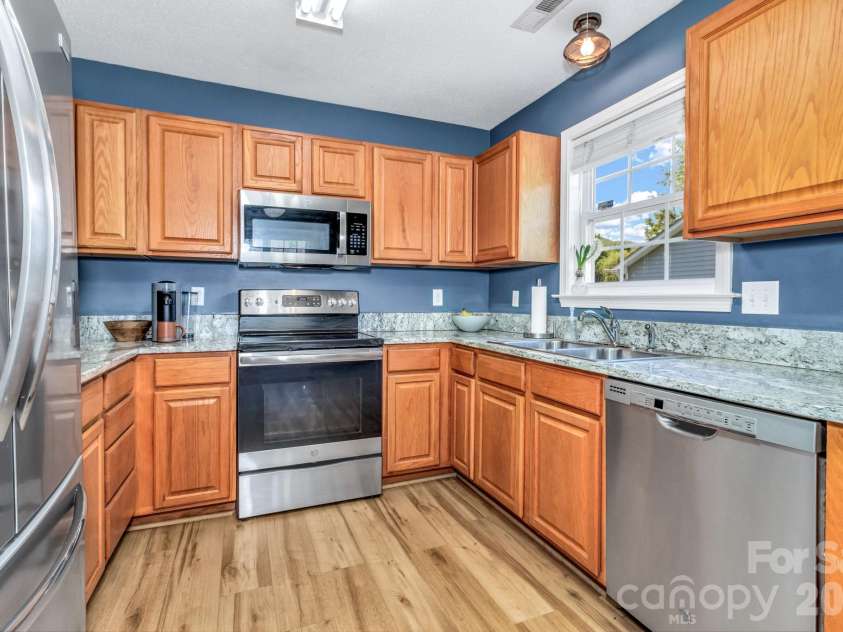 58 Sunberry Trail, Fletcher, NC 28732.  MLS# CAR4371810, YatesRealty ID 19071. 