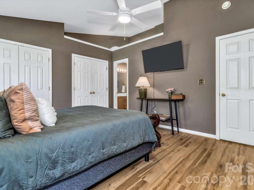 58 Sunberry Trail, Fletcher, NC 28732.  MLS# CAR4371810, YatesRealty ID 19071. 