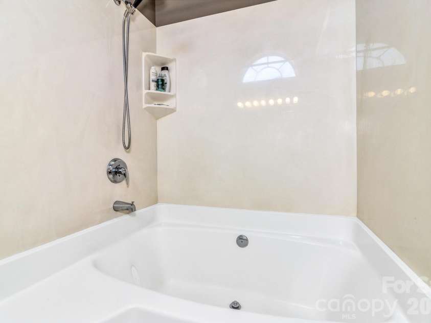 58 Sunberry Trail, Fletcher, NC 28732.  MLS# CAR4371810, YatesRealty ID 19071. 