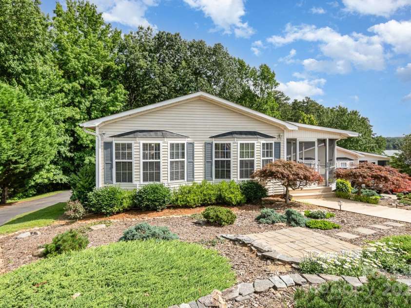 111 Trails End Lane, New London, NC 28127.  MLS# CAR4268938, YatesRealty ID 19073. 