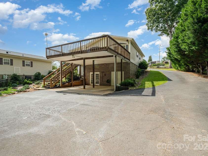 111 Trails End Lane, New London, NC 28127.  MLS# CAR4268938, YatesRealty ID 19073. 