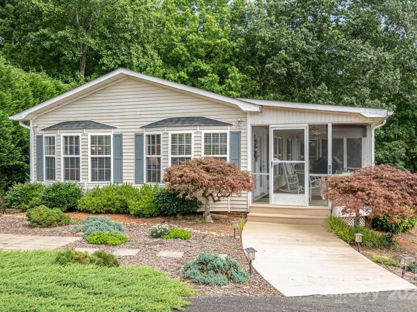 111 Trails End Lane, New London, NC 28127.  MLS# CAR4268938, YatesRealty ID 19073. 