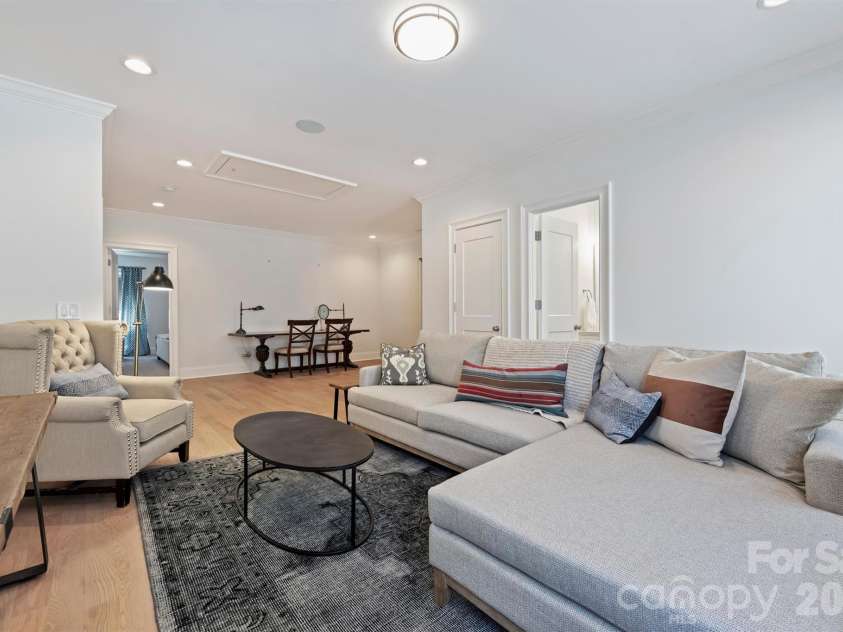 3119 Knowlton Lane, Charlotte, NC 28205.  MLS# CAR4374422, YatesRealty ID 19073. 