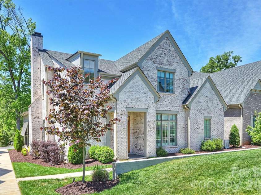 3119 Knowlton Lane, Charlotte, NC 28205.  MLS# CAR4374422, YatesRealty ID 19073. Front of home