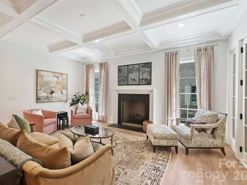 3119 Knowlton Lane, Charlotte, NC 28205.  MLS# CAR4374422, YatesRealty ID 19073. Living Room with fireplace