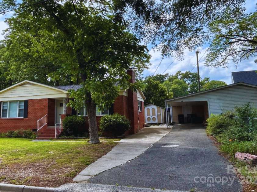 208 Thompson Street, Monroe, NC 28112.  MLS# CAR4268630, YatesRealty ID 19074. 