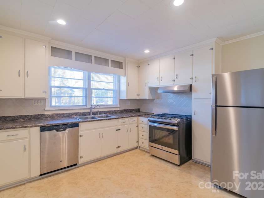 208 Thompson Street, Monroe, NC 28112.  MLS# CAR4268630, YatesRealty ID 19074. 