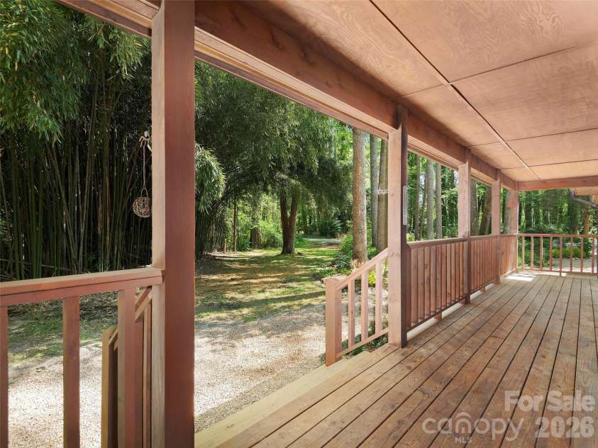 30 Kanuga Heights Lane, Hendersonville, NC 28739.  MLS# CAR4378922, YatesRealty ID 19074. 