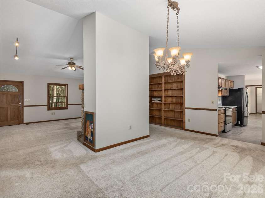 30 Kanuga Heights Lane, Hendersonville, NC 28739.  MLS# CAR4378922, YatesRealty ID 19074. 