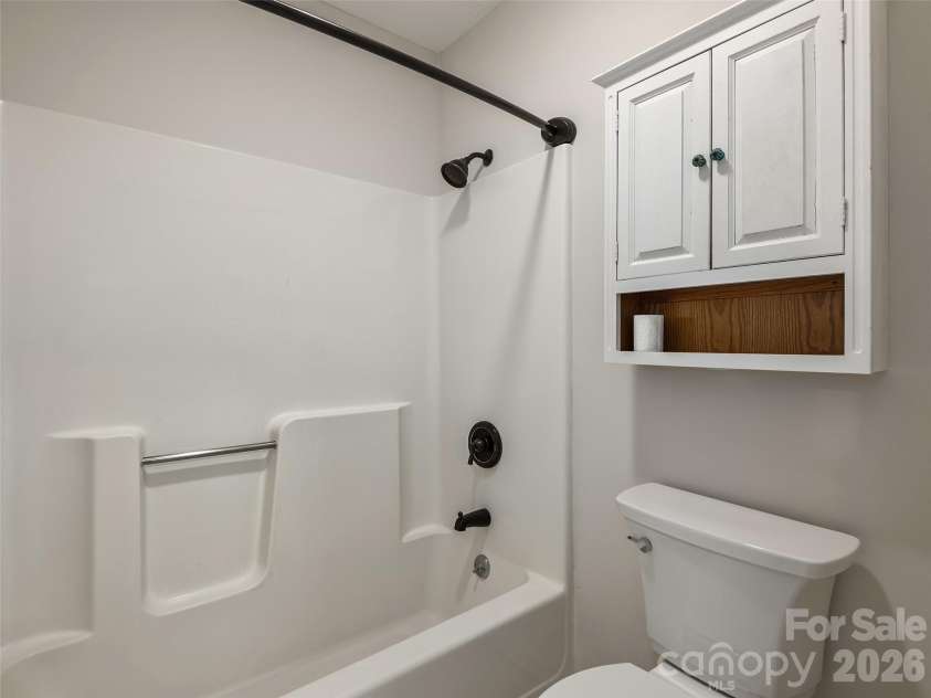 30 Kanuga Heights Lane, Hendersonville, NC 28739.  MLS# CAR4378922, YatesRealty ID 19074. 