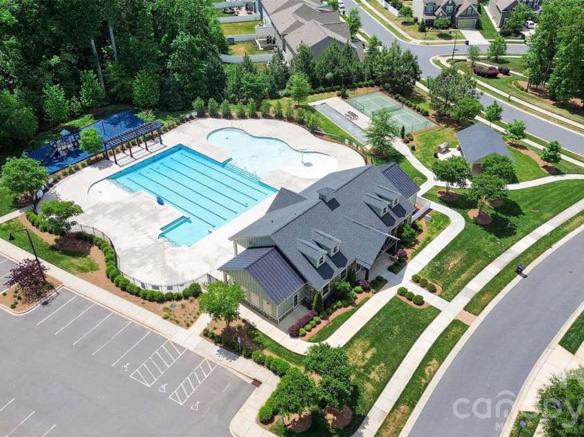 1212 Englewood Drive, Lake Wylie, SC 29710.  MLS# CAR4371368, YatesRealty ID 19075. 