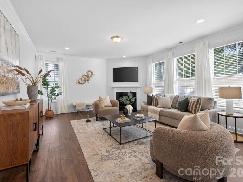 1212 Englewood Drive, Lake Wylie, SC 29710.  MLS# CAR4371368, YatesRealty ID 19075. 