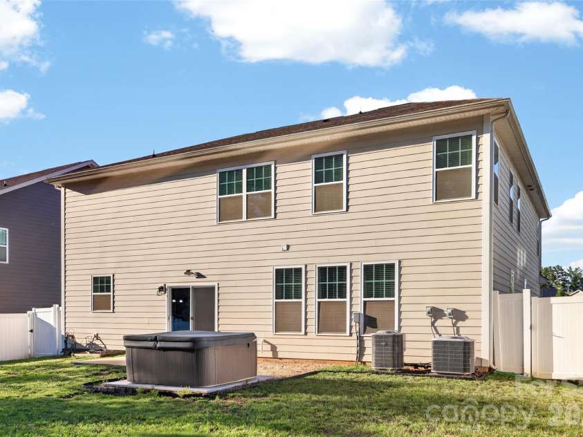 1212 Englewood Drive, Lake Wylie, SC 29710.  MLS# CAR4371368, YatesRealty ID 19075. 
