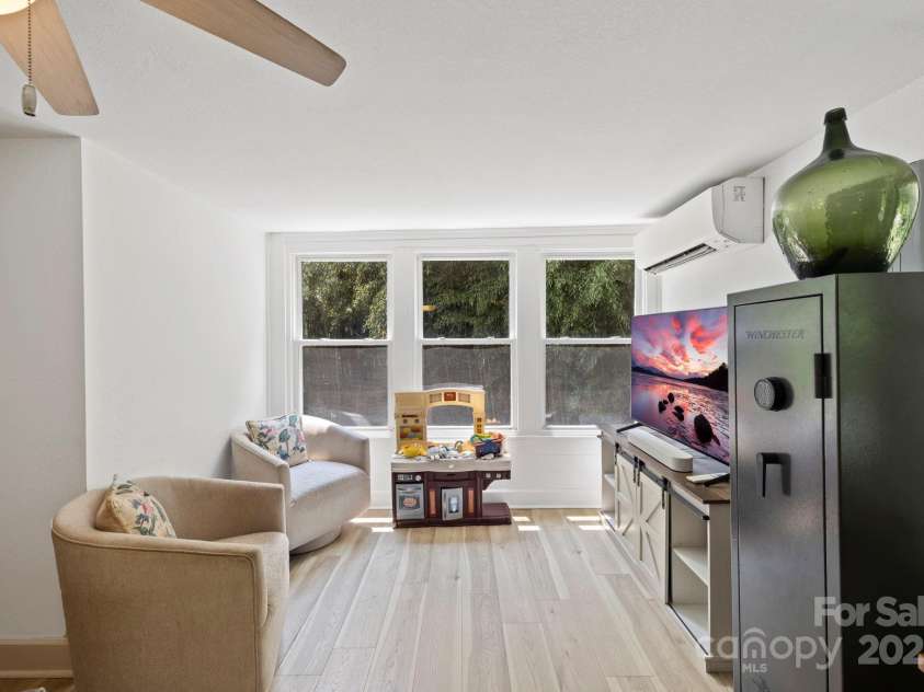 51 HOMEFIRE COVE Cove, Leicester, NC 28748.  MLS# CAR4269158, YatesRealty ID 19075. 