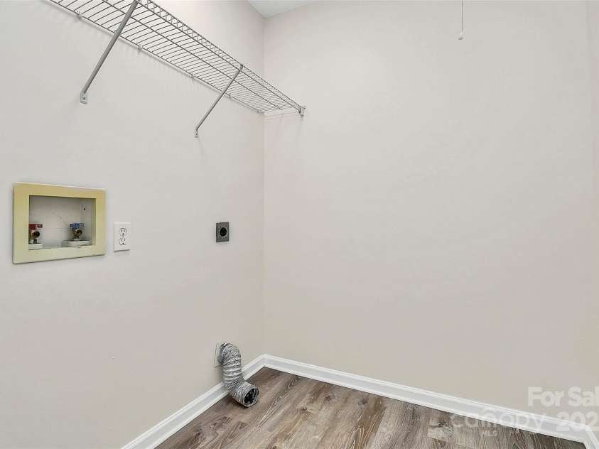720 Reigate Road, Charlotte, NC 28262.  MLS# CAR4264923, YatesRealty ID 19076. Laundry