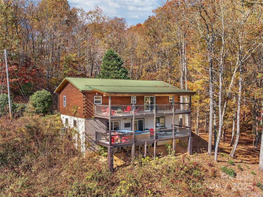 110 Garden Knoll Road, Franklin, NC 28734.  MLS# CAR4269098, YatesRealty ID 19078. 