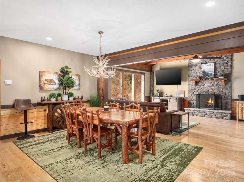 110 Garden Knoll Road, Franklin, NC 28734.  MLS# CAR4269098, YatesRealty ID 19078. 