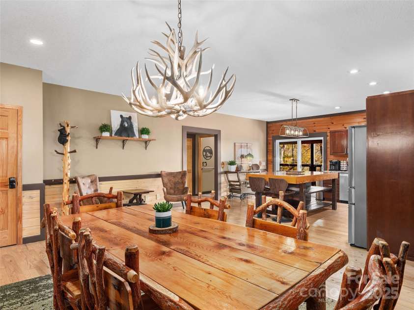 110 Garden Knoll Road, Franklin, NC 28734.  MLS# CAR4269098, YatesRealty ID 19078. 