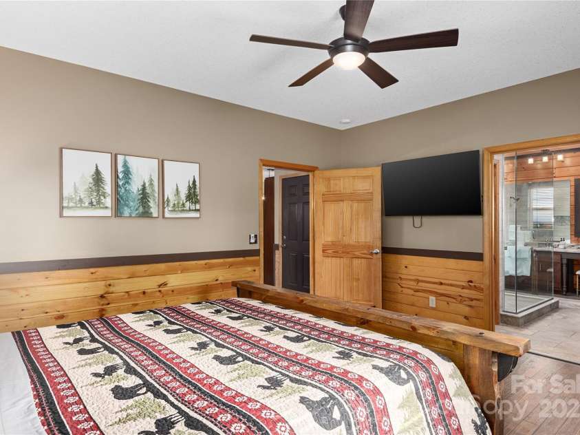 110 Garden Knoll Road, Franklin, NC 28734.  MLS# CAR4269098, YatesRealty ID 19078. 