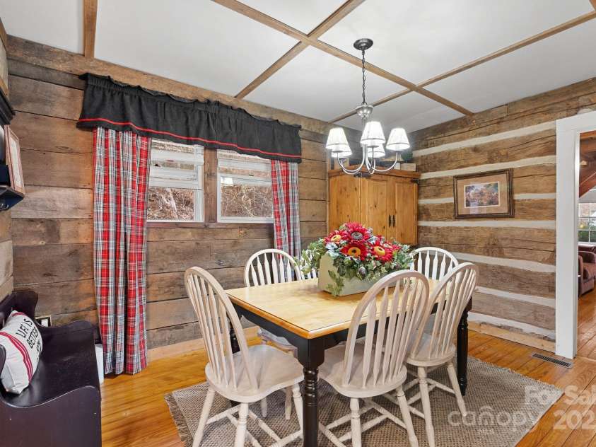 1040 Oak Ridge Lane, Mars Hill, NC 28754.  MLS# CAR4333820, YatesRealty ID 19079. 