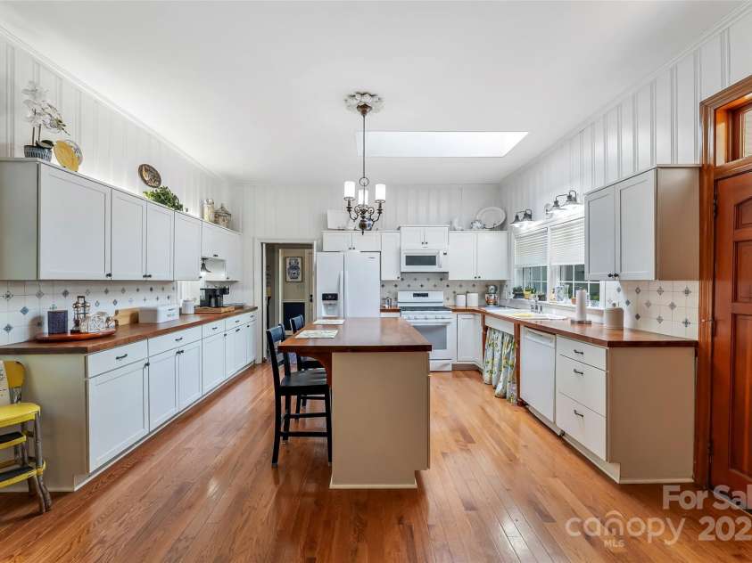 958 NC 18 US 64 None, Morganton, NC 28655.  MLS# CAR4268098, YatesRealty ID 19079. 