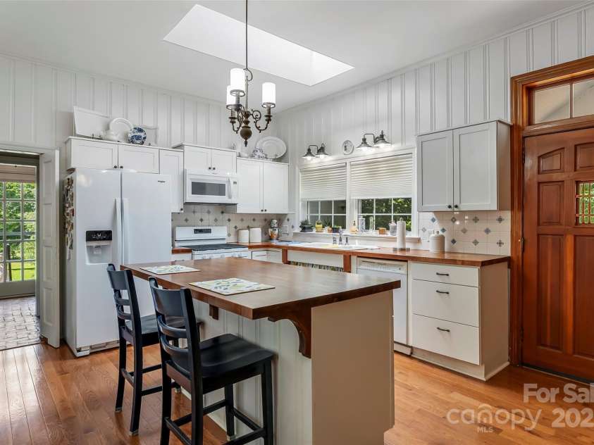 958 NC 18 US 64 None, Morganton, NC 28655.  MLS# CAR4268098, YatesRealty ID 19079. 