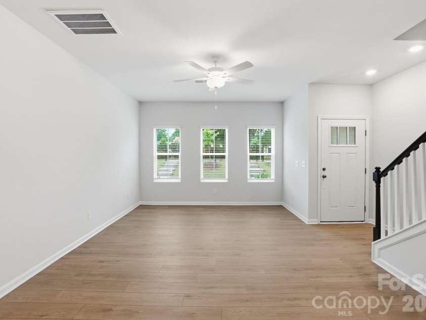 5861 Tuckaseegee Road, Charlotte, NC 28208.  MLS# CAR4401590, YatesRealty ID 1908. 