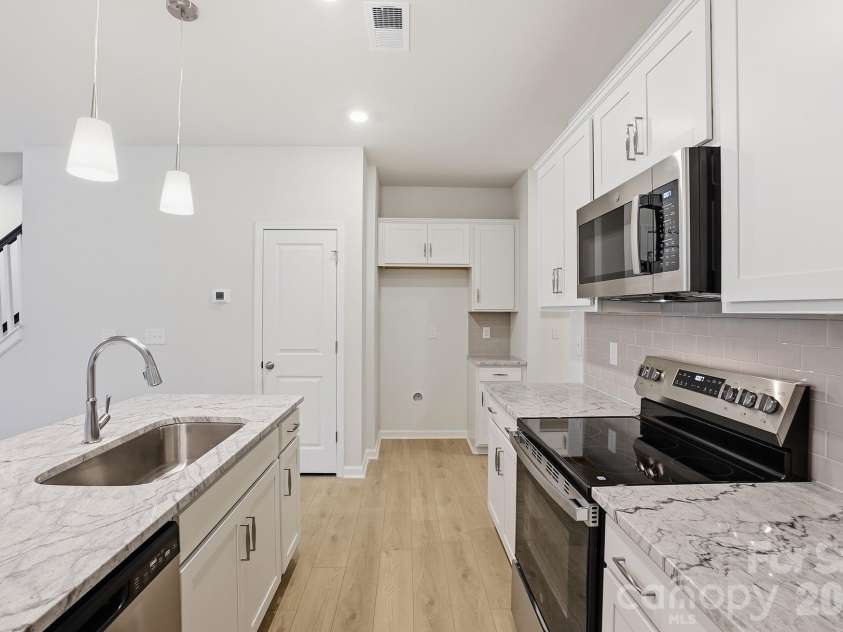 5861 Tuckaseegee Road, Charlotte, NC 28208.  MLS# CAR4401590, YatesRealty ID 1908. 