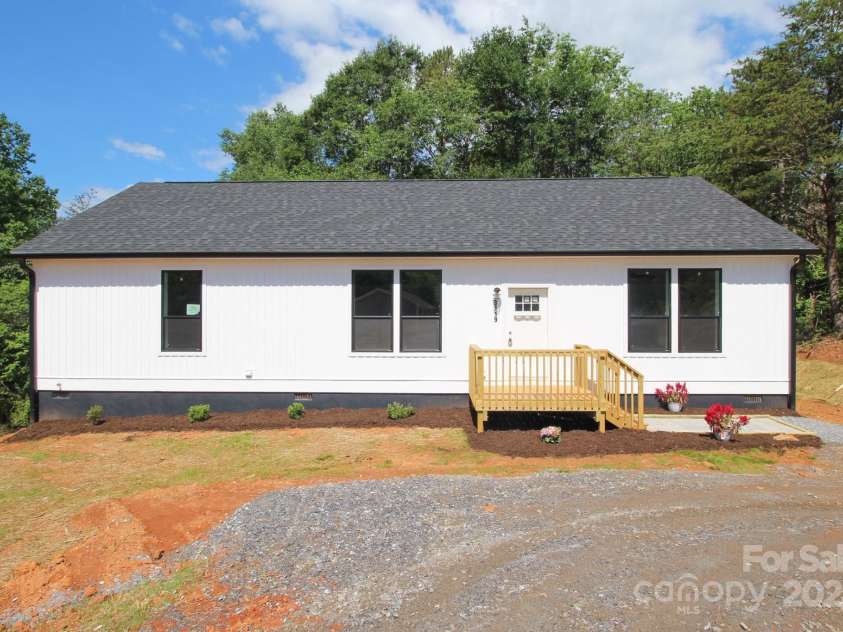 3119 Peaceful Meadows Drive, Morganton, NC 28655.  MLS# CAR4269787, YatesRealty ID 19080. 
